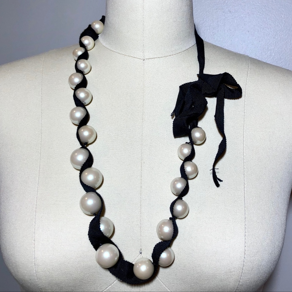 CLUB MONACO convertible pearl necklace